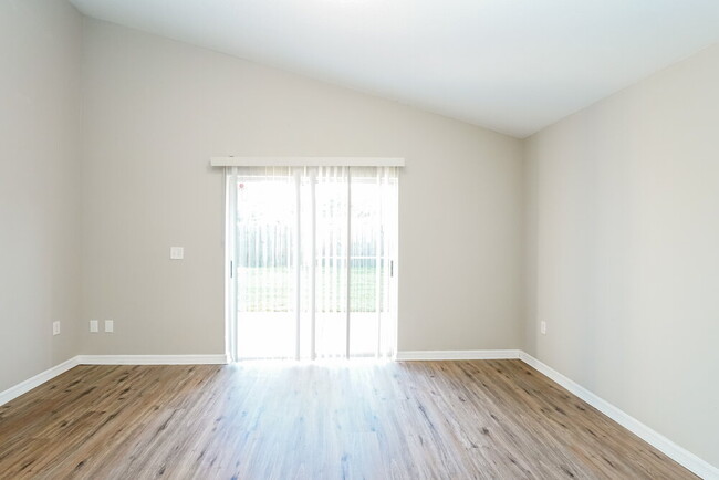 Foto del edificio - 3352 Kelsey Ln