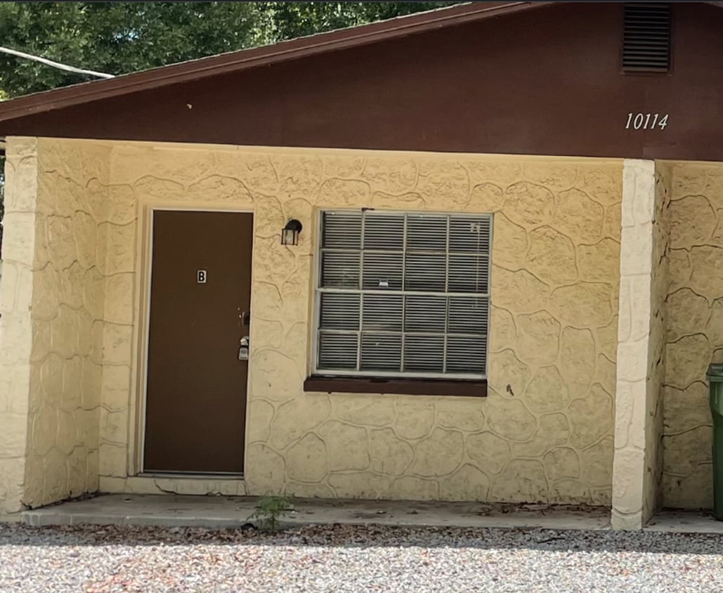 10114 Hyacinth Ave Unit B, Tampa, FL 33612 Room for Rent in Tampa, FL