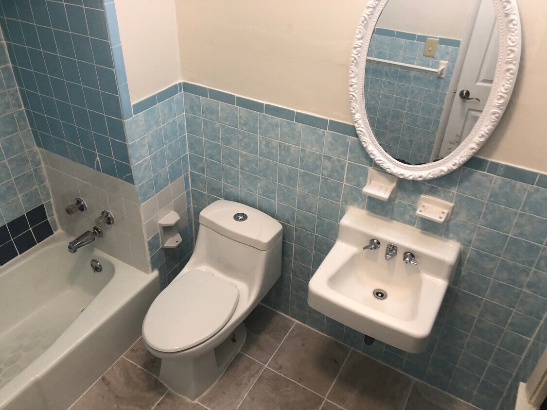Foto principal - 94 Wyona St