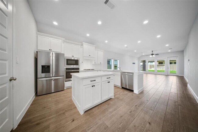 Building Photo - 615 Sand Branch Dr