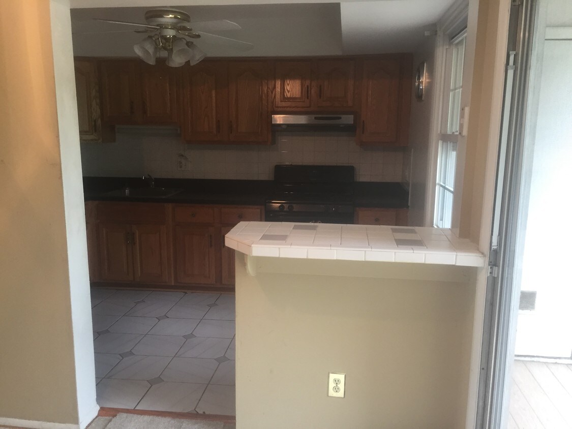 335 Homeland Southway, Baltimore, MD 21212 Condo for Rent in