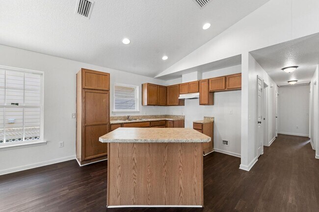 Foto del edificio - 1470 Windle St