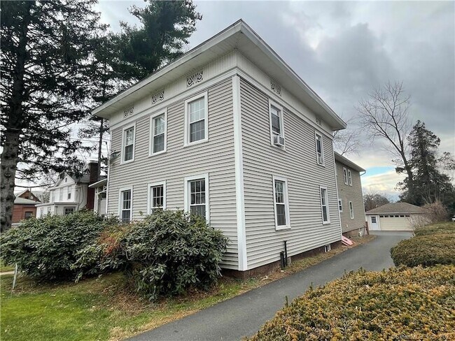 Foto del edificio - 324 Main St