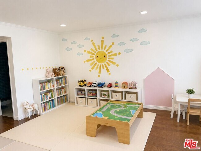 Building Photo - 431 Pebble Beach Pl