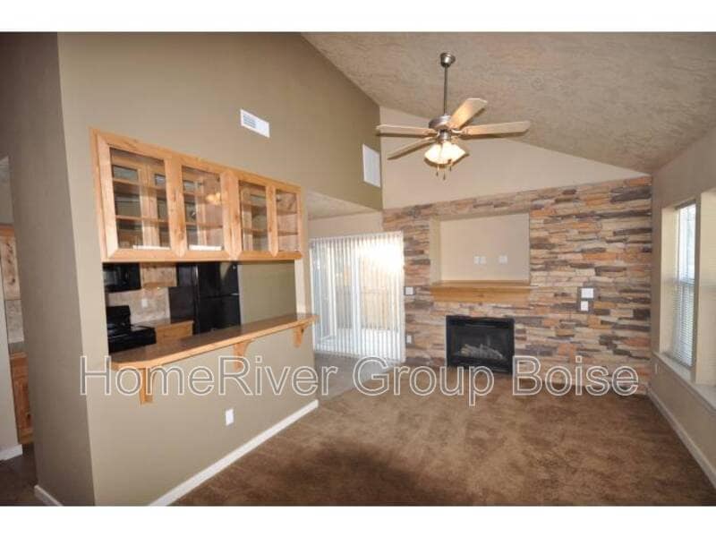 Primary Photo - 9251 W Brogan Dr