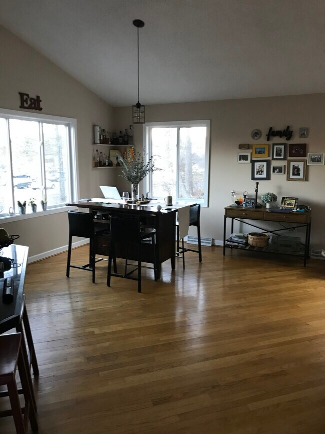 Foto del edificio - 1 Common Dr