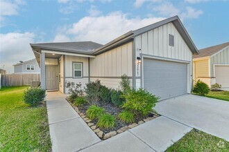 Building Photo - 24063 Prairie Dust Dr