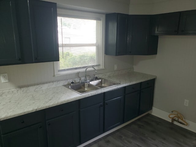 Foto del edificio - 1329 N Meade St
