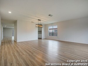 Foto del edificio - 8307 Pine Meadow Dr