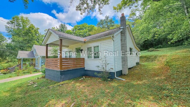Foto del edificio - Cute little 2 BR / 1 BA up for lease!