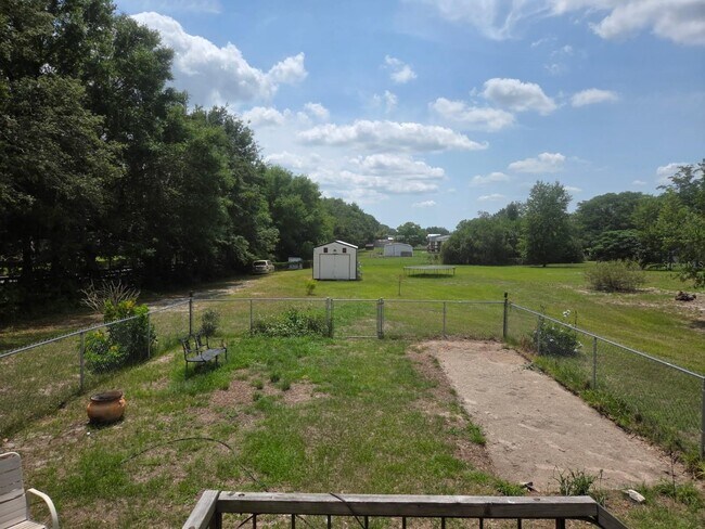 Foto del edificio - 13502 County Rd 109E-1