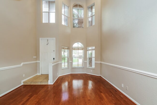 Building Photo - 5293 Sancerre Cir