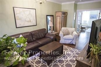 Building Photo - 71 Myrtle St