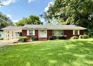 Building Photo - 110 Shadowlane Dr