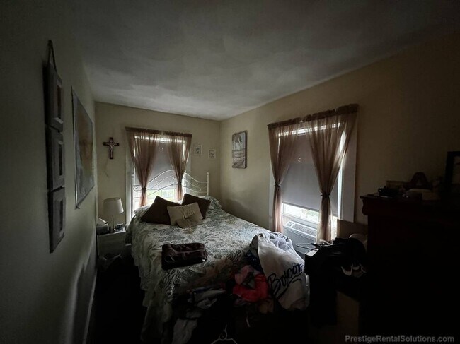 Foto del edificio - 297 Nahant Rd