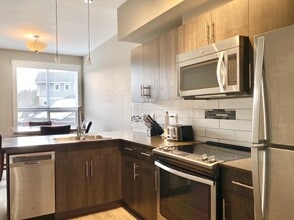 Building Photo - 110 Baxter Ave