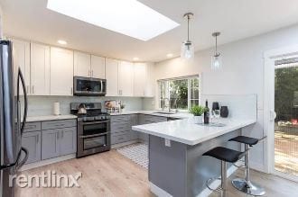 Building Photo - 4 br, 2 bath House - 3302 Bien Way