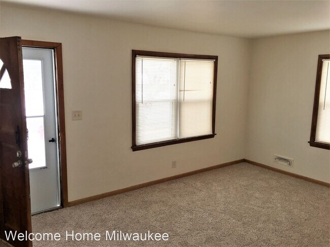 Building Photo - 3 br, 1 bath House - 4374 N 62nd St