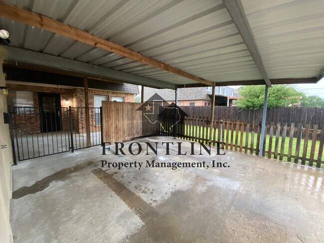 Building Photo - 1307 Lovell Dr