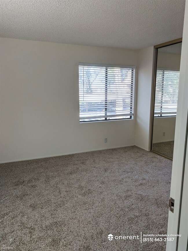 Building Photo - 9886 Scripps Westview Way