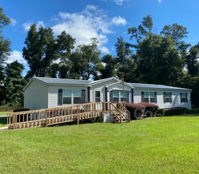 Primary Photo - Spacious 4/2 Mobile Home in Rural Marianna...