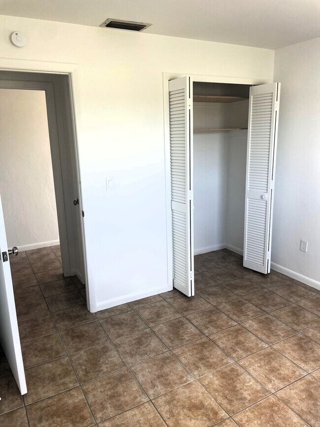 Foto del edificio - SE Cape Coral Duplex Unit