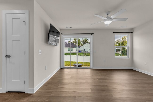 Foto del edificio - 767 Cottage Dr