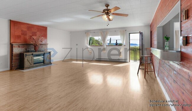 Foto del edificio - 2180 Yukon Harbor Rd SE