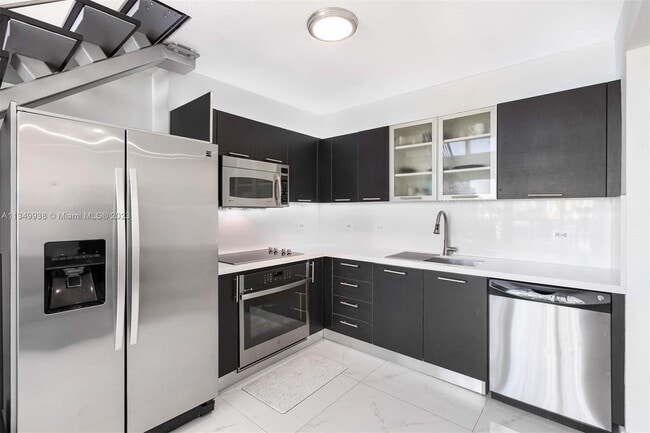 Building Photo - 41 SE 5th St