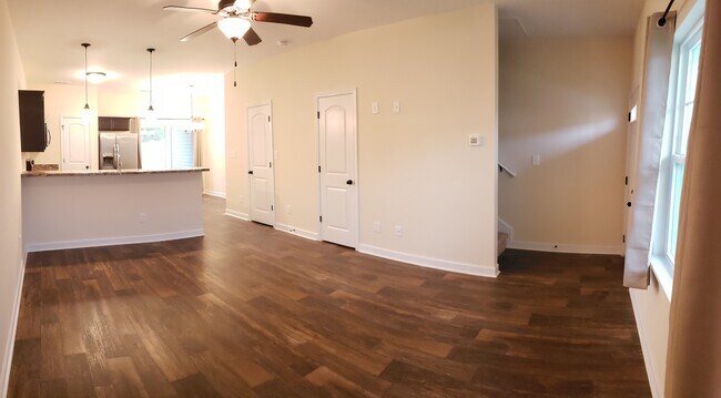 Foto del edificio - 409 Justice Farm Dr