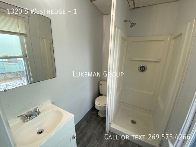 Foto del edificio - 1320 S Westnedge-1