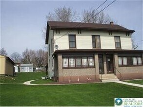 Building Photo - 210 Mauch Chunk St