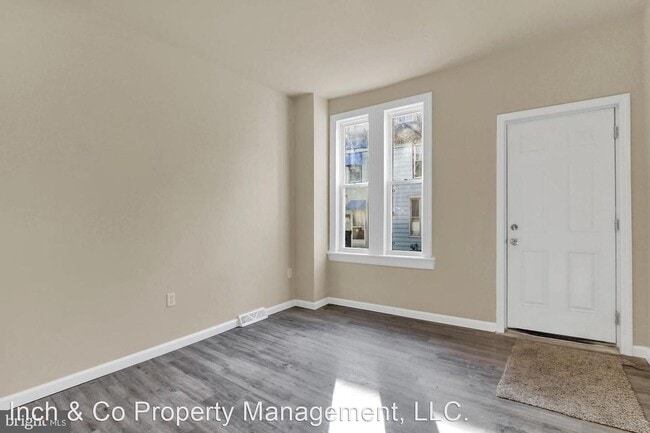 Building Photo - 5 br, 1.5 bath House - 553 West Clarke Ave