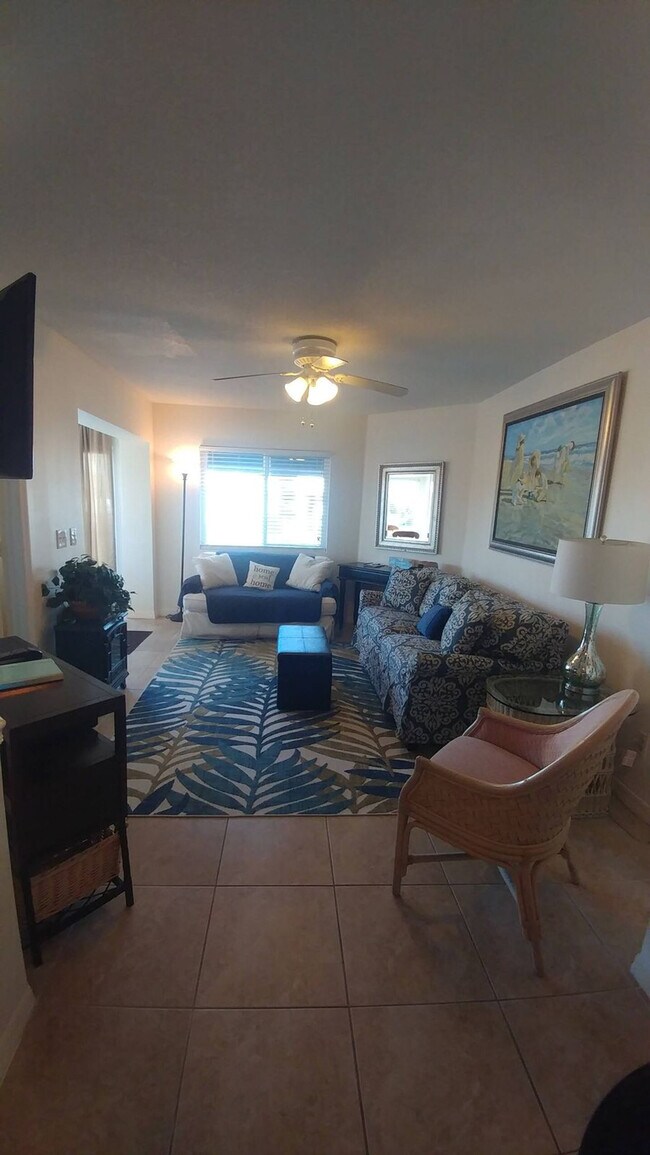 Foto del edificio - 8600 Ridgewood Ave