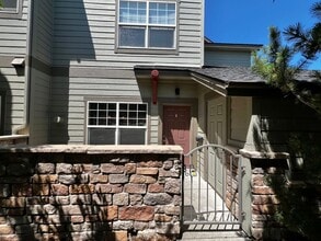 Building Photo - 5220 Boardwalk Dr