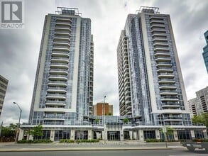 Building Photo - 5793-5793 Yonge St