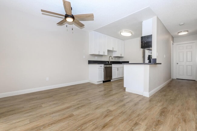 Foto del edificio - Hollister Creek Apartments