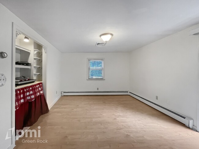 Building Photo - 2 Bedroom Apartment in Seabrook