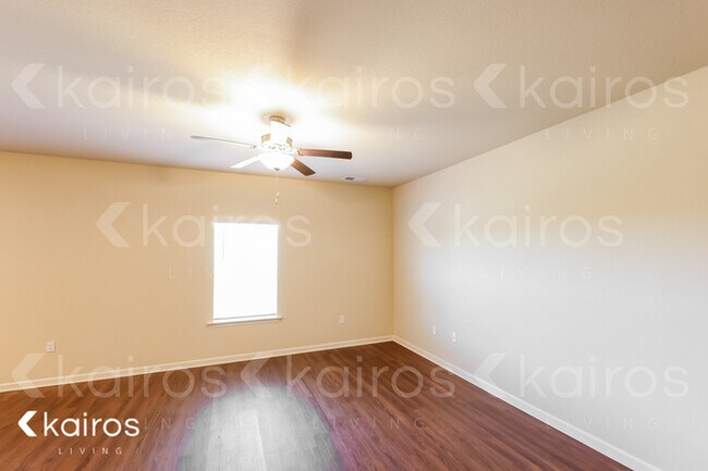 Building Photo - 2027 Discovery Drive