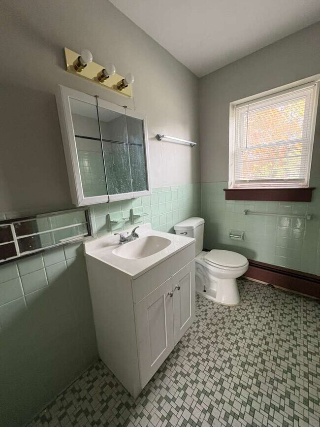 Foto del edificio - 185 Thompson St