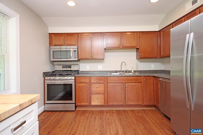 Foto del edificio - 509 12th St NE