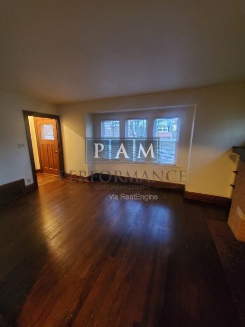 Building Photo - 1114 16th Ave