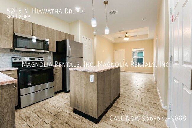 Foto del edificio - 1st Month Free with 13 Month Lease