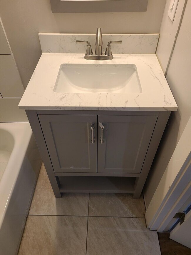 Foto del edificio - 1422-1428 E 17th
