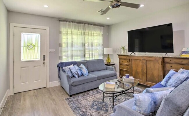 Foto del edificio - 5215 Cosby St
