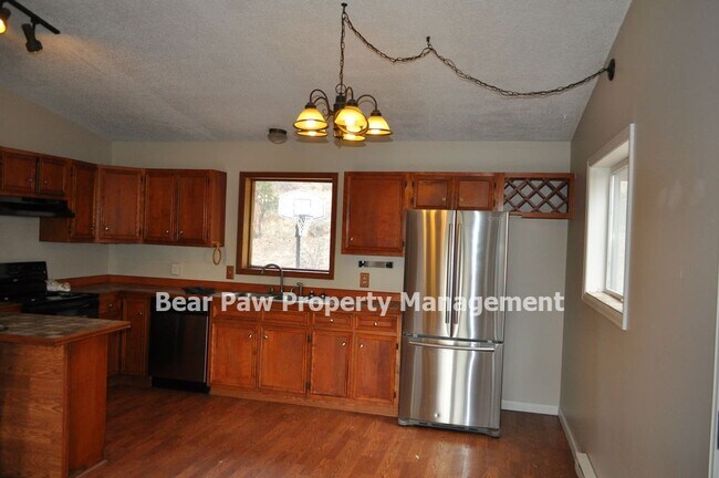 Building Photo - Awesome Mountain Home in Pine