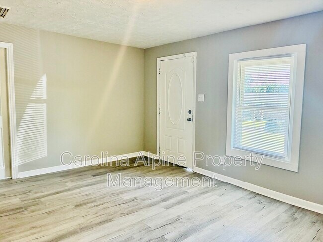 Foto del edificio - 1518 Hollyleaf Ave