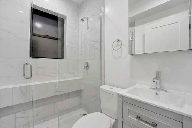 Foto del edificio - 2959 N Damen Ave