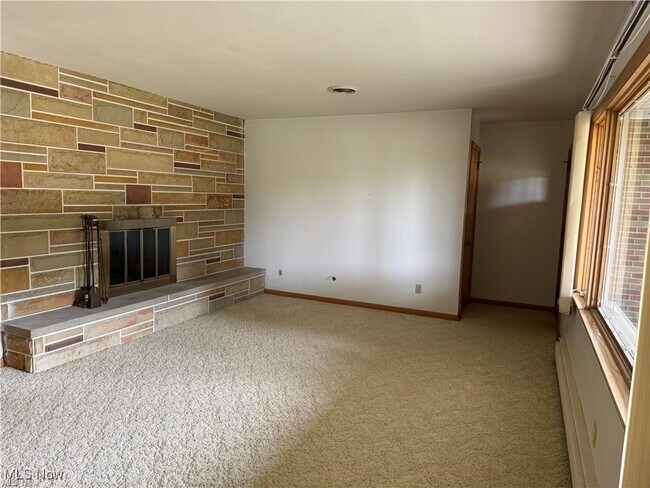 Building Photo - 4741 Cherimoya Ave