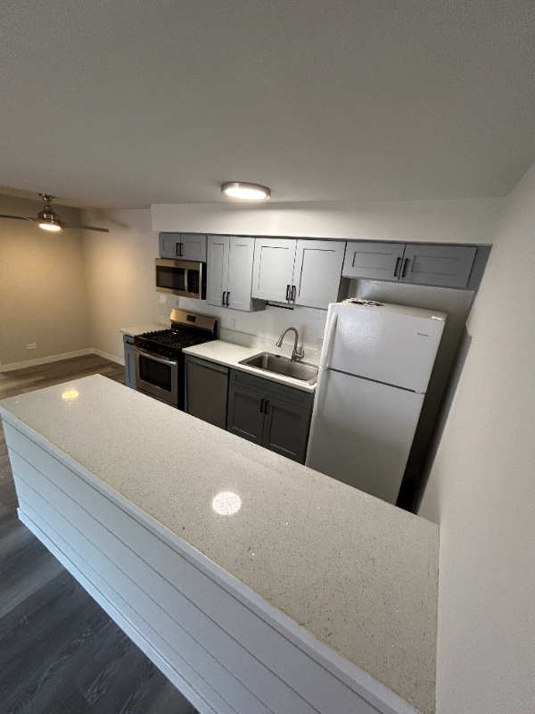 Building Photo - 10831 Fruitland Dr